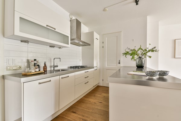 Medium property photo - Van Oldenbarneveldtstraat 52M, 1052 KC Amsterdam